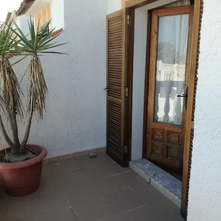 Holiday home Lirios Locdenia