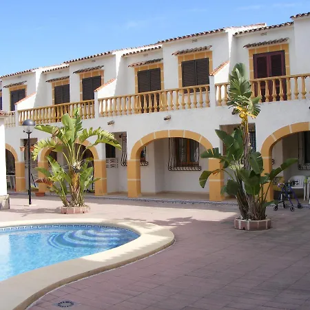 Lirios Locdenia Casa de Férias